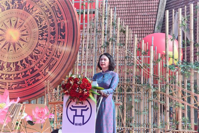 Ngày Văn hóa Việt Nam: Xây dựng văn hóa đọc - từ sự tò mò đến tình yêu sách - Ảnh 2. Ngày Văn hóa Việt Nam: Xây dựng văn hóa đọc - từ sự tò mò đến tình yêu sách - Ảnh 2.