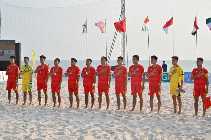 Tin nóng thể thao sáng 24/10: FIFA công bố giá vé xem U17 Việt Nam tại World Cup 2026; HLV Bayern gục trên sân tập - Ảnh 2. Tin nóng thể thao sáng 24/10: FIFA công bố giá vé xem U17 Việt Nam tại World Cup 2026; HLV Bayern gục trên sân tập - Ảnh 2.