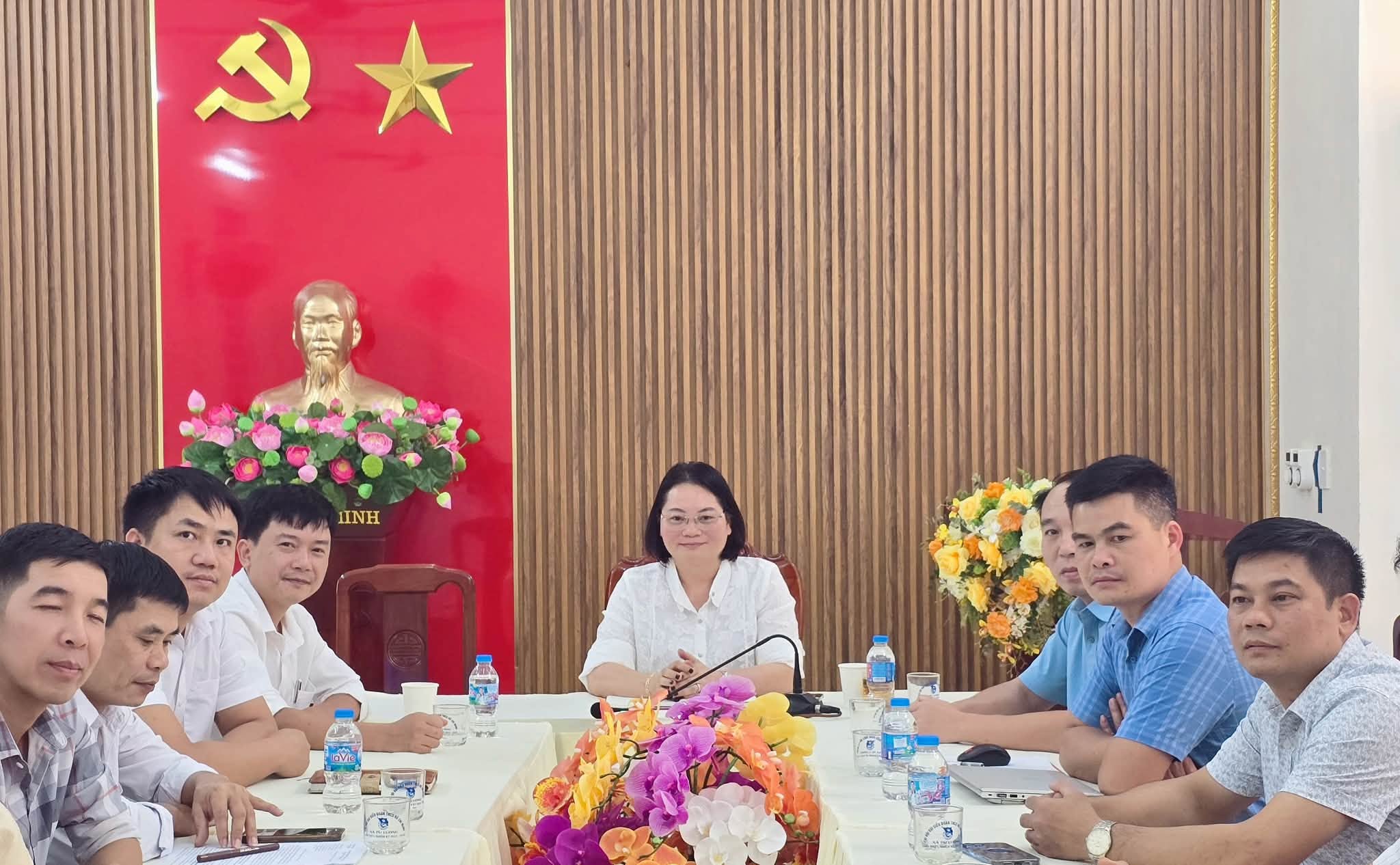 Chiều ngày 22/10/2026, xã Pù Luông tham dự Hội nghị tập huấn, quán triệt thực hiện nhiệm vụ xây dựng cơ sở dữ liệu vị trí việc làm gắn với xây dựng phương án giao biên chế của hệ thống chính trị giai đoạn 2027–2031 theo hình thức trực tuyến