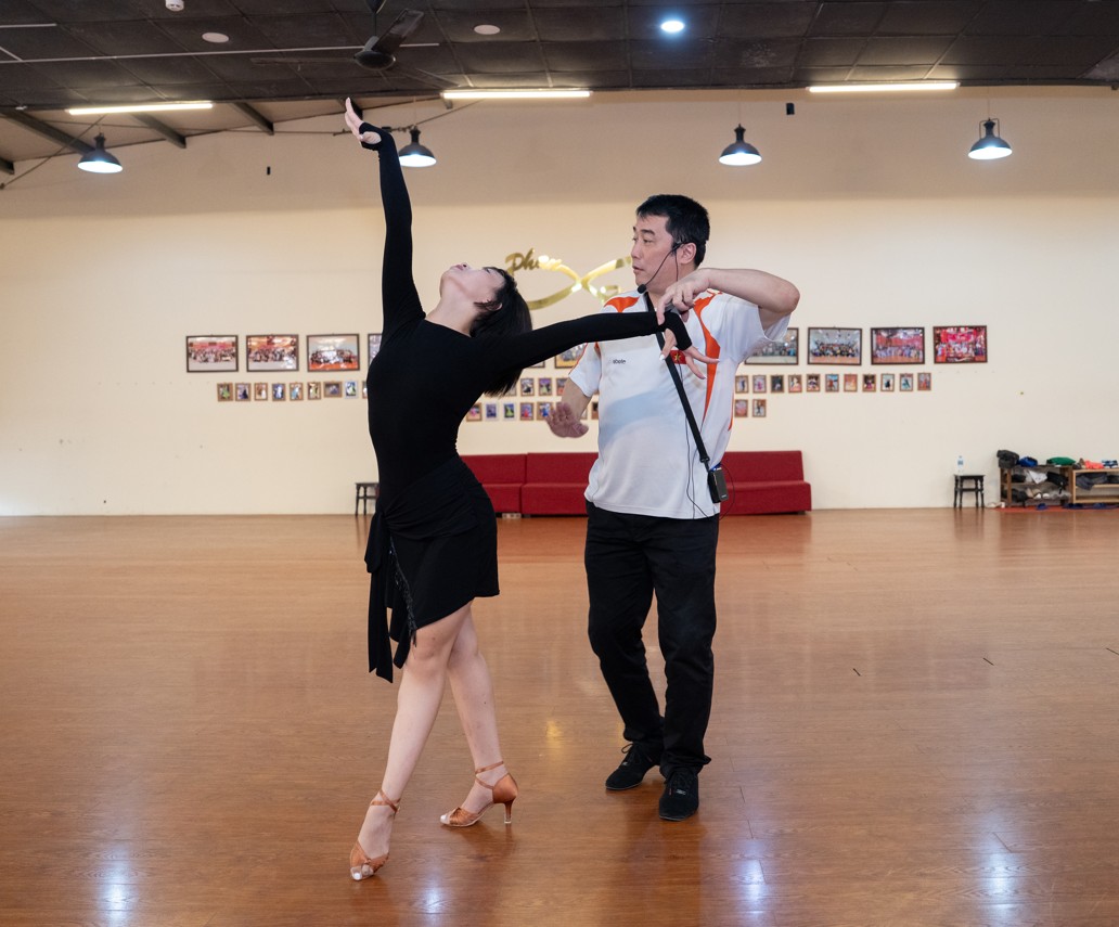 Thầy trò kiện tướng Hồng Việt - Nhã Uyên: Từ đam mê đến những dấu son của Dancesport Việt Nam - Ảnh 1. Thầy trò kiện tướng Hồng Việt - Nhã Uyên: Từ đam mê đến những dấu son của Dancesport Việt Nam - Ảnh 1.