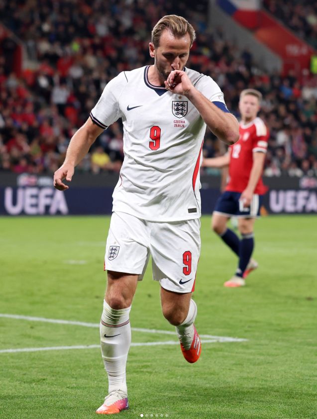 Harry Kane: Hành Trình Từ Ghế Dự Bị Đến Chủ Nhân Quả Bóng Vàng - Ảnh 2.