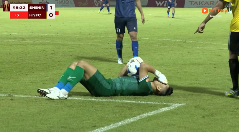 V-League khổ vì chuyện câu giờ - Ảnh 1.