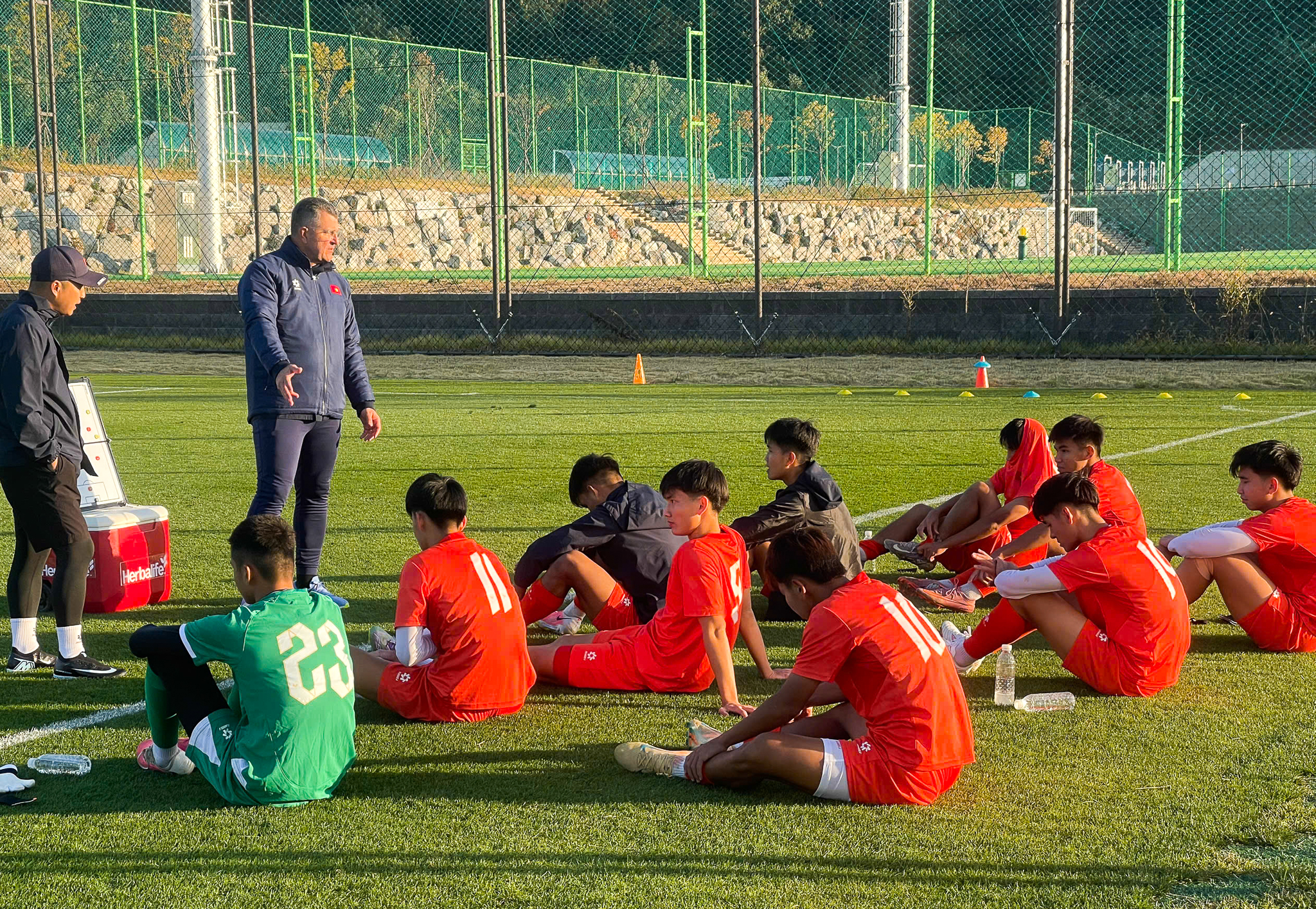 U17 Việt Nam thắng trận thứ hai liên tiếp, tự tin hướng tới World Cup - Ảnh 1. U17 Việt Nam thắng trận thứ hai liên tiếp, tự tin hướng tới World Cup - Ảnh 1.