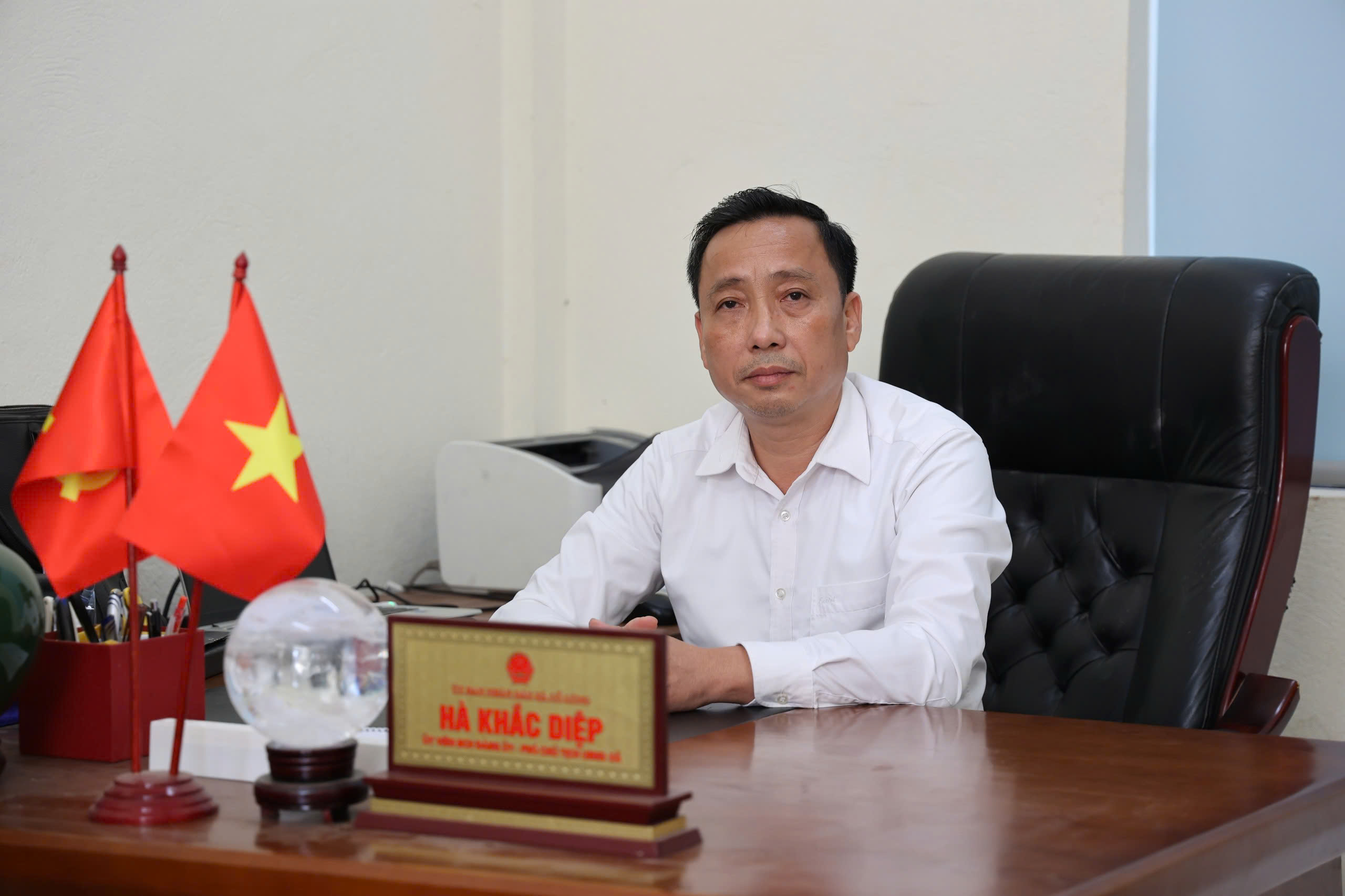 Ông Hà Khắc Diệp, Phó Chủ tịch UBND xã Cổ Lũng. Ảnh: Mộng Long