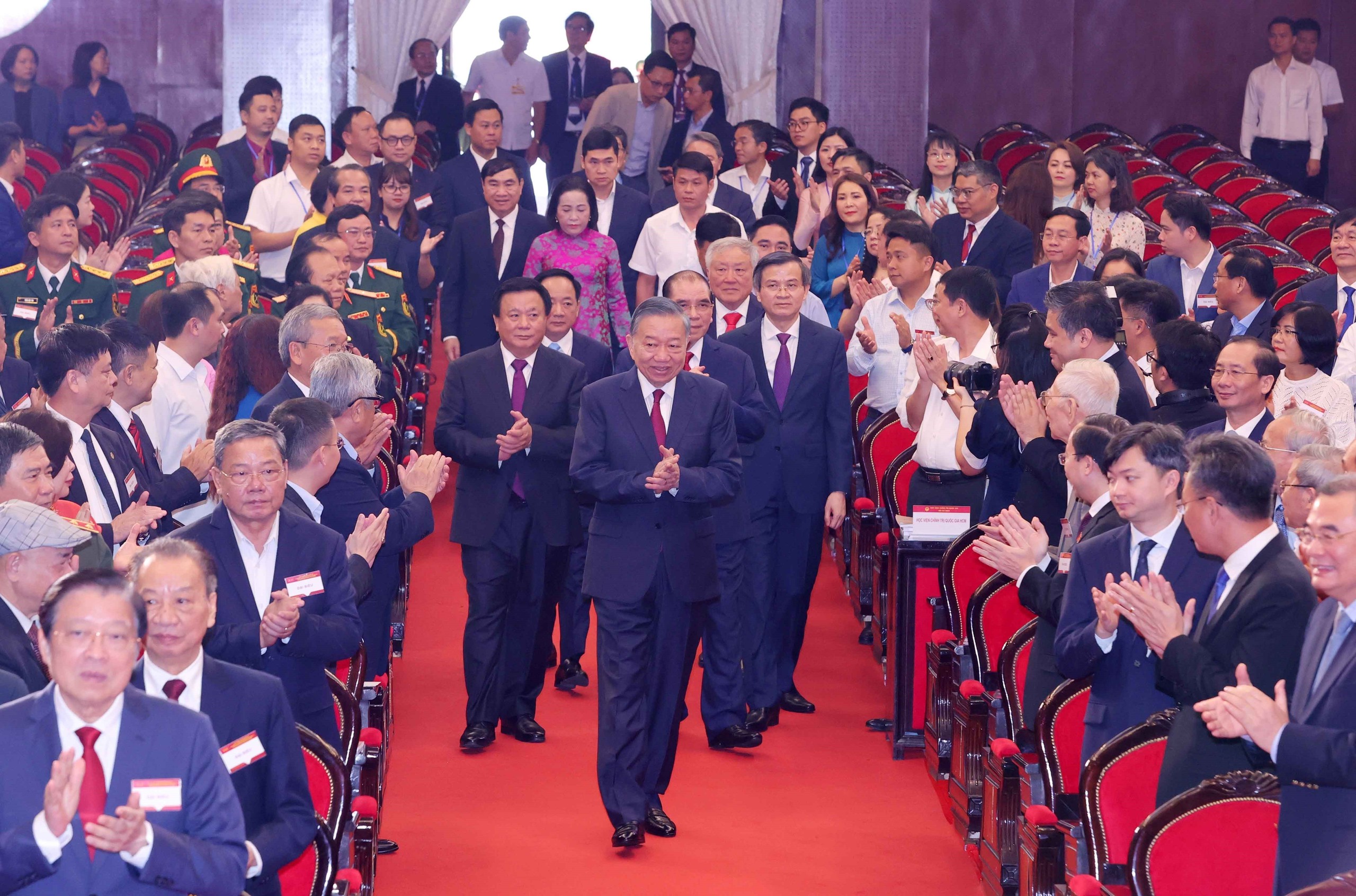Sáng 29/10/2026, tại Hà Nội, Tổng Bí thư, Chủ tịch nước Tô Lâm dự Lễ kỷ niệm 30 năm Ngày thành lập Hội đồng Lý luận Trung ương (30/10/1996 - 30/10/2026) và đón nhận Huân chương Hồ Chí Minh. Ảnh: Thống Nhất – TTXVN