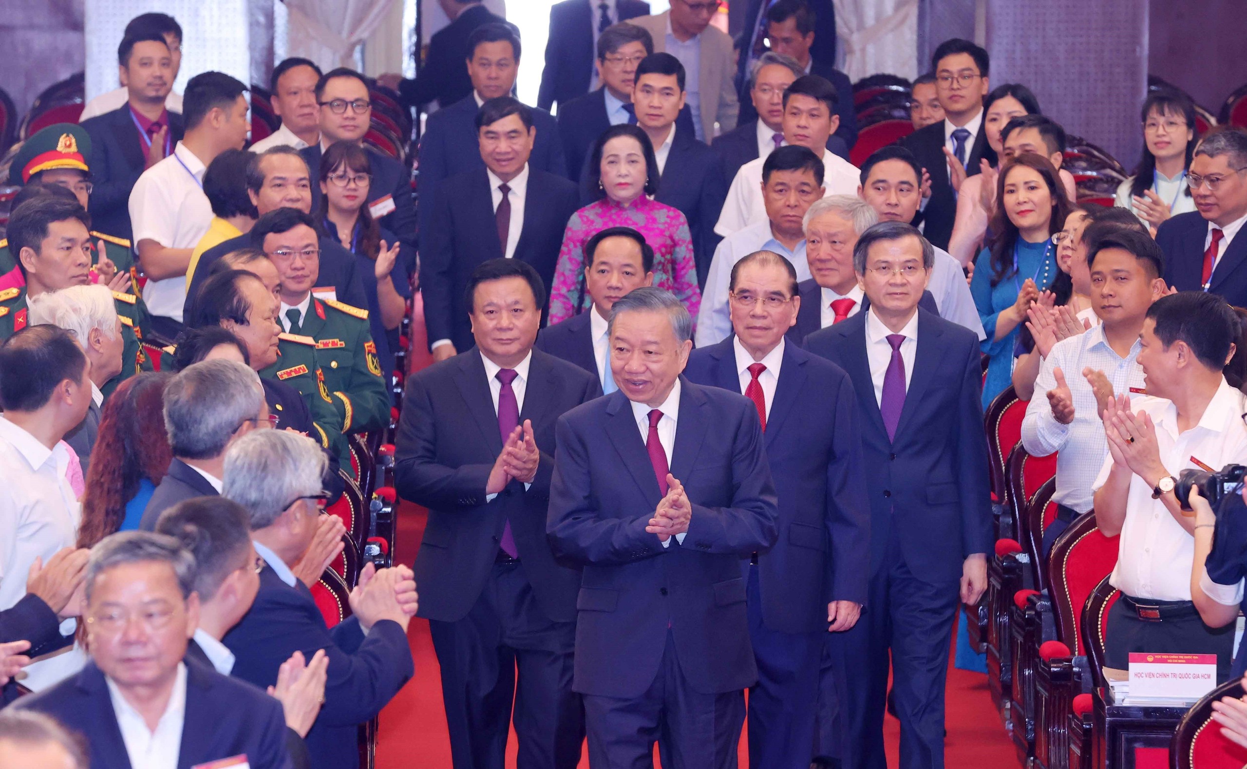 Sáng 29/10/2026, tại Hà Nội, Tổng Bí thư, Chủ tịch nước Tô Lâm dự Lễ kỷ niệm 30 năm Ngày thành lập Hội đồng Lý luận Trung ương (30/10/1996 - 30/10/2026) và đón nhận Huân chương Hồ Chí Minh. Ảnh: Thống Nhất – TTXVN