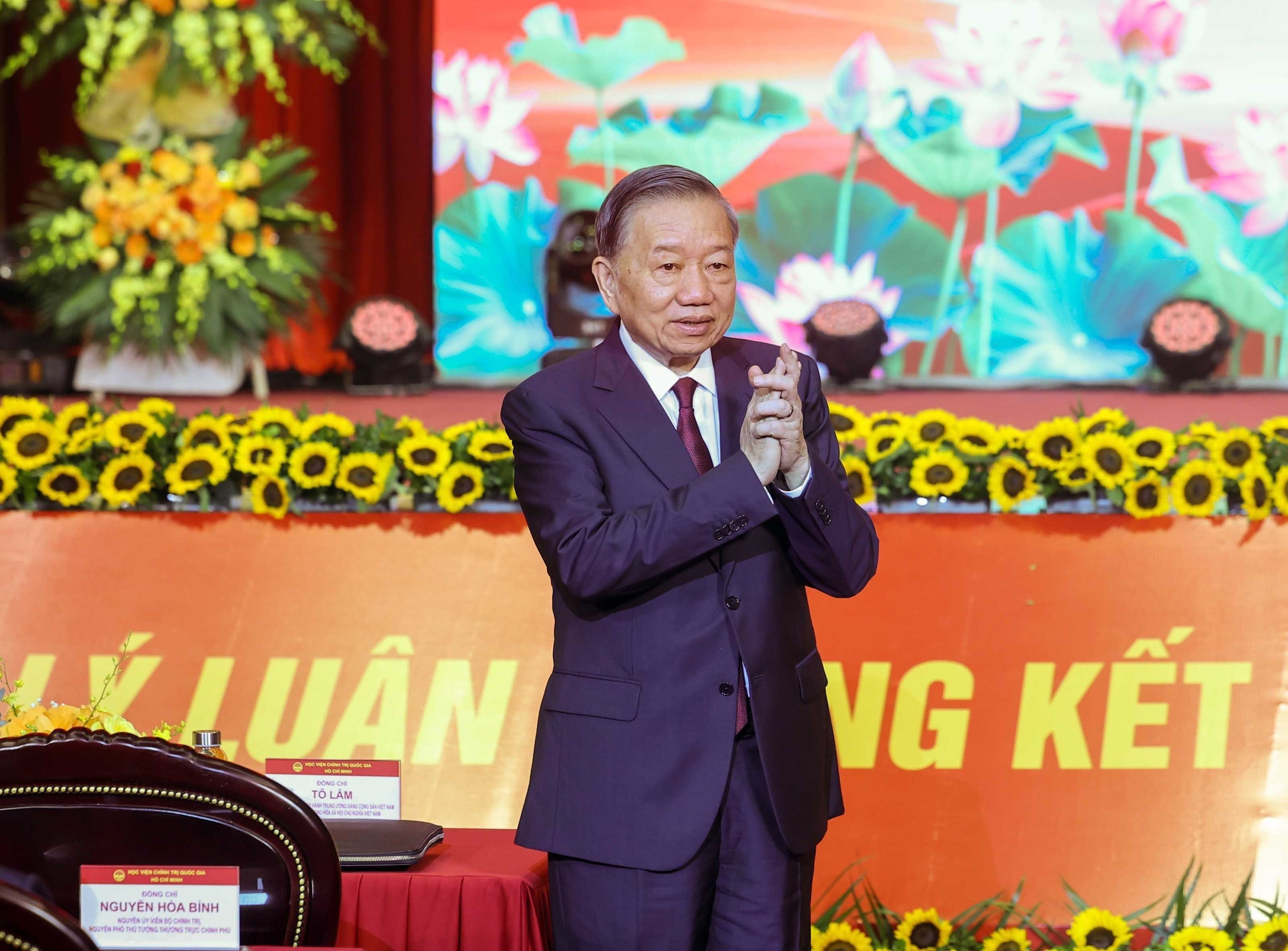 Sáng 29/10/2026, tại Hà Nội, Tổng Bí thư, Chủ tịch nước Tô Lâm dự Lễ kỷ niệm 30 năm Ngày thành lập Hội đồng Lý luận Trung ương (30/10/1996 - 30/10/2026) và đón nhận Huân chương Hồ Chí Minh. Ảnh: Thống Nhất – TTXVN