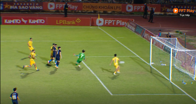 V-League vòng 6: Sông Lam Nghệ An vẫn bất bại, Nam Định thắng ngược Thể Công Viettel - Ảnh 3.