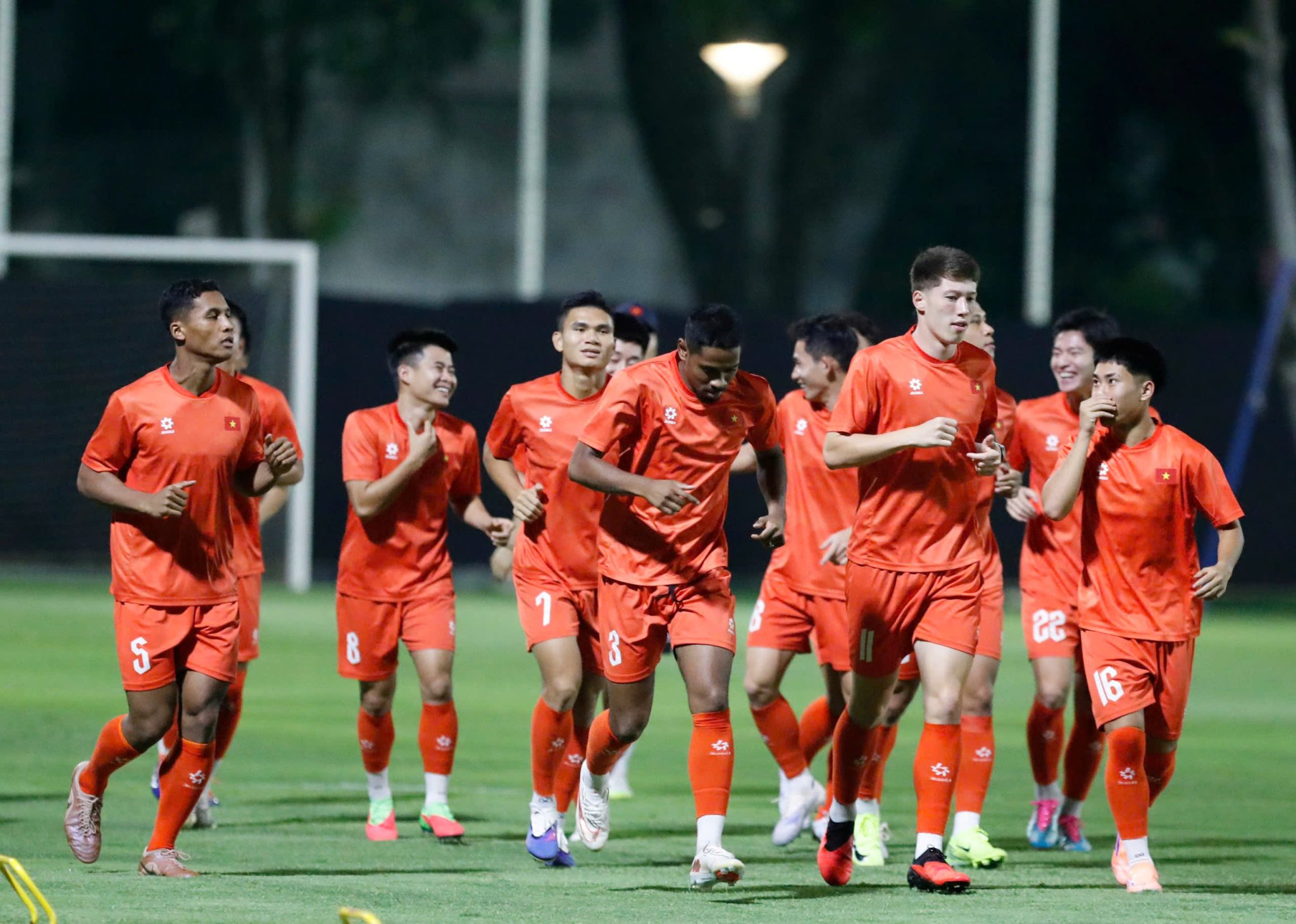 Đội tuyển Việt Nam rộng cửa trong cuộc đua World Cup nhờ thể thức mới của AFC - Ảnh 2. Đội tuyển Việt Nam rộng cửa trong cuộc đua World Cup nhờ thể thức mới của AFC - Ảnh 2.