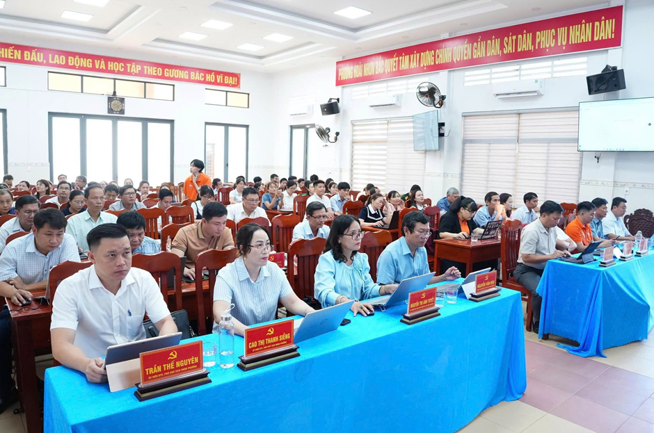 Tỉnh đoàn Gia Lai và FPT Polytechnic Quy Nhơn tăng cường hợp tác, tạo cơ hội phát triển cho thanh niên - Ảnh 2. Tỉnh đoàn Gia Lai và FPT Polytechnic Quy Nhơn tăng cường hợp tác, tạo cơ hội phát triển cho thanh niên - Ảnh 2.