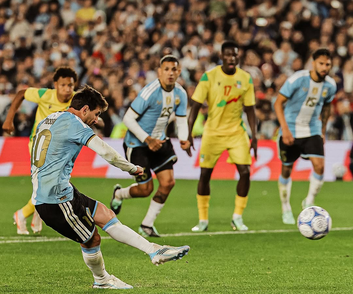 Messi Rời Sân, Những Giấc Mơ Ở Lại - Ảnh 1.