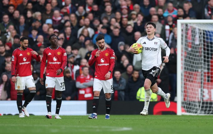 Mưa bàn thắng trên Old Trafford, MU thắng Fulham theo kịch bản không tưởng - Ảnh 8.