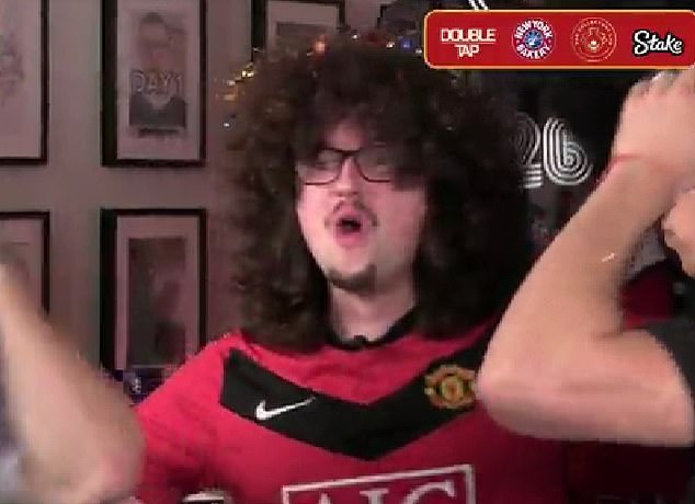 Fan MU để tóc 500 ngày phản ứng khi 'Quỷ đỏ' mất chuỗi toàn thắng  - Ảnh 2.