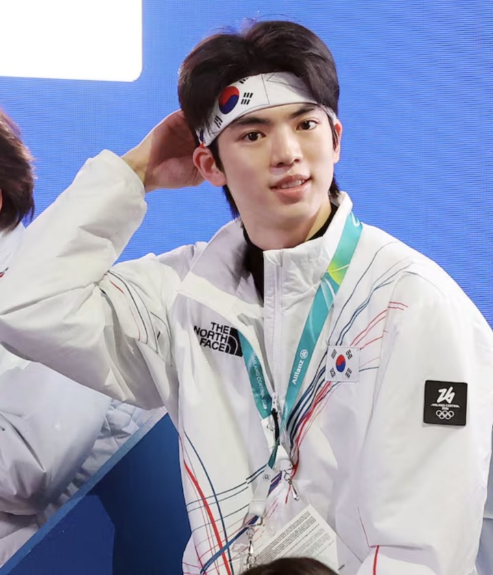 'Hoàng tử băng giá' Hàn Quốc hot nhất Olympic mùa Đông 2026 bởi vẻ điển trai như bước ra từ cổ tích - Ảnh 1.