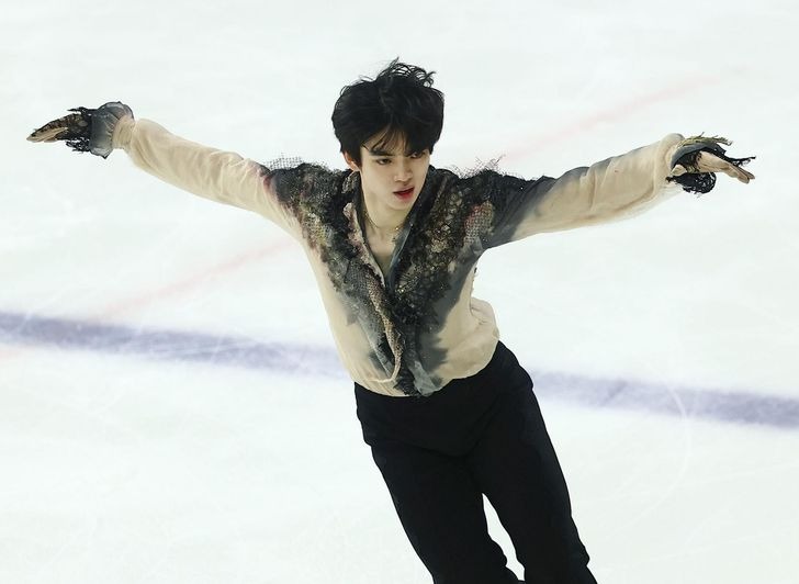 'Hoàng tử băng giá' Hàn Quốc hot nhất Olympic mùa Đông 2026 bởi vẻ điển trai như bước ra từ cổ tích - Ảnh 8.