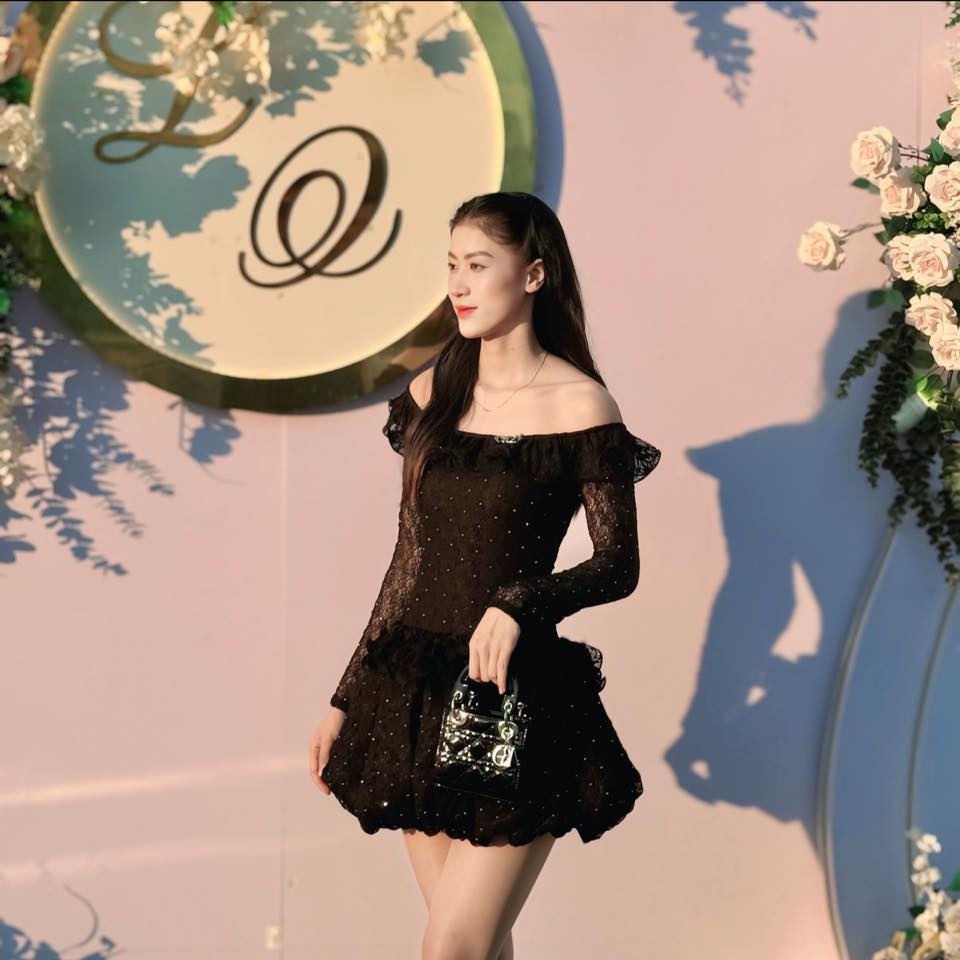 Đối chuyền xinh đẹp nhất bóng chuyền nữ Việt Nam đón tuổi 25 ấm áp bên bạn trai - Ảnh 4.