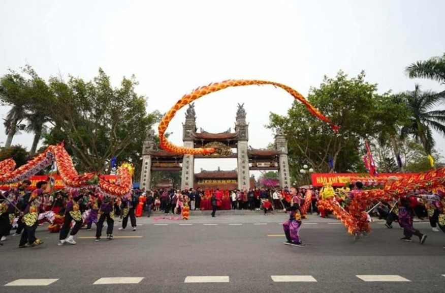 Lễ hội đền Trần năm 2026: Nhiều hoạt động ý nghĩa giáo dục truyền thống "Uống nước nhớ nguồn" - Ảnh 2.