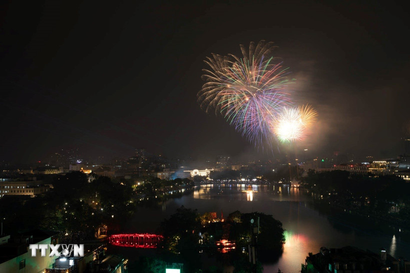 Đêm giao thừa, Bắc Bộ và Trung Bộ có mưa vài nơi, Tây Nguyên, Nam Bộ ít mưa - Ảnh 1.