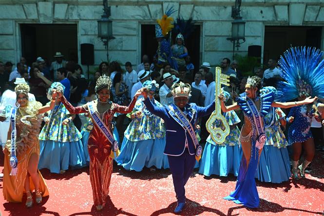 Brazil: Lễ hội Carnival ở Rio chính thức khai mạc - Ảnh 4. Brazil: Lễ hội Carnival ở Rio chính thức khai mạc - Ảnh 4.
