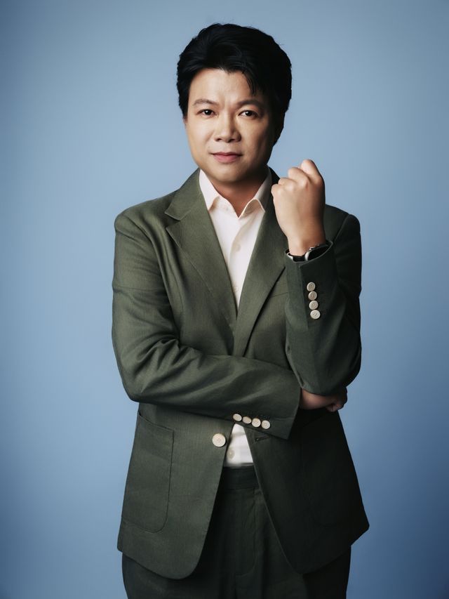 NSƯT Vũ Thắng Lợi và "Mùa chim én bay": Để tiếng hát người lính gọi mùa Xuân - Ảnh 2. NSƯT Vũ Thắng Lợi và "Mùa chim én bay": Để tiếng hát người lính gọi mùa Xuân - Ảnh 2.