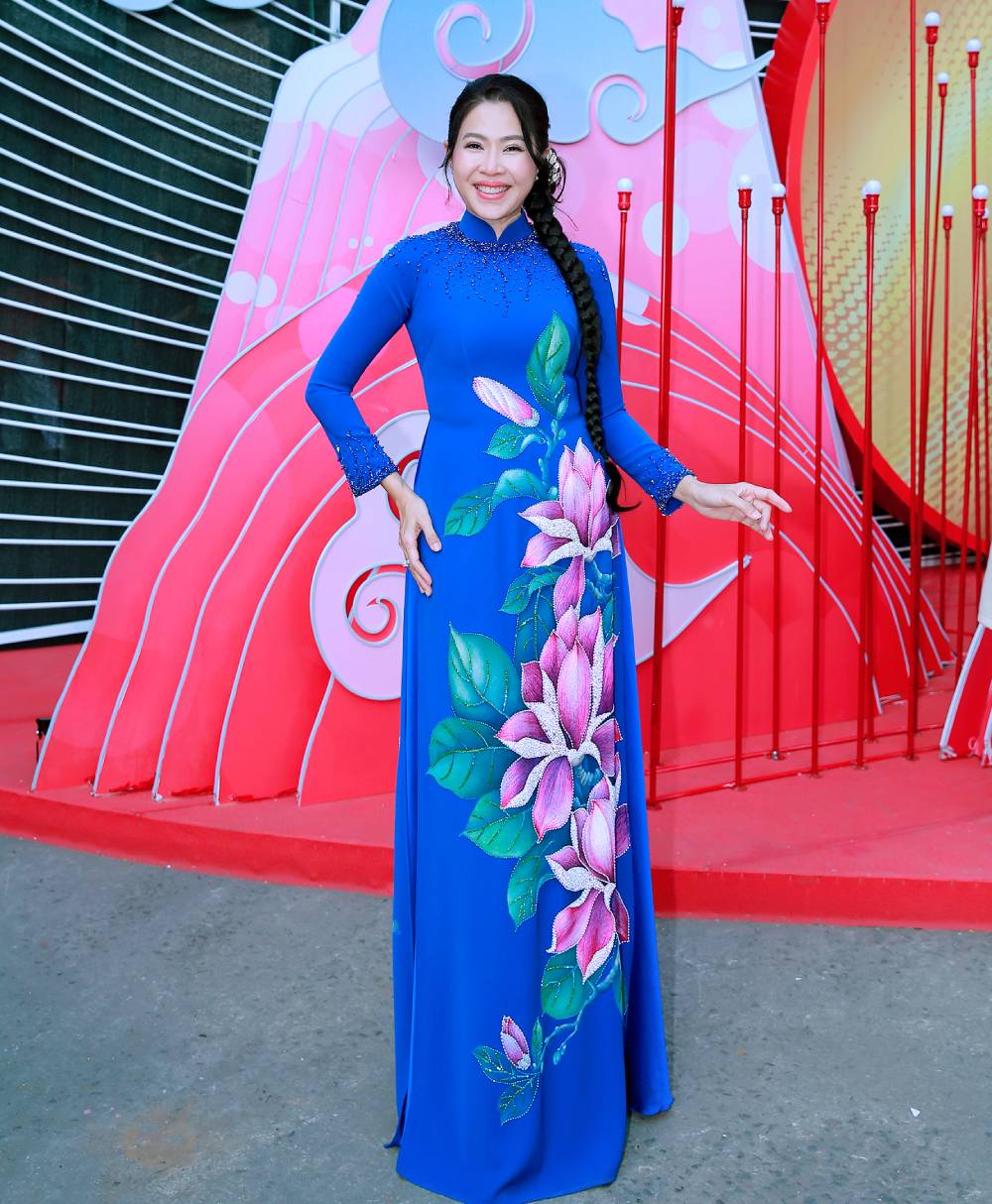 Nghệ sĩ TP.HCM đón Tết sớm tại phố ông đồ ở NVH Thanh Niên  - Ảnh 5.