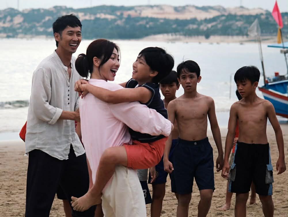 Review phim “Báu vật trời cho”: Hay nhưng chưa đủ - Ảnh 6.