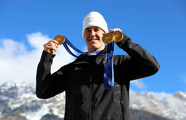 Franjo von Allmen và màn ra mắt ba HCV Franjo von Allmen và màn ra mắt ba HCV