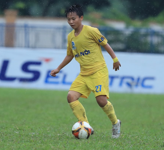 Tuyển thủ "nhỏ mà có võ", bùng nổ hat-trick đưa futsal nữ Việt Nam vào bán kết - Ảnh 4.