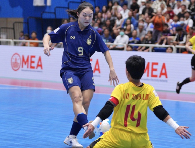 TRỰC TIẾP bóng đá Việt Nam vs Thái Lan: Nghỉ giữa hiệp (H1, 1-2) - Ảnh 2.