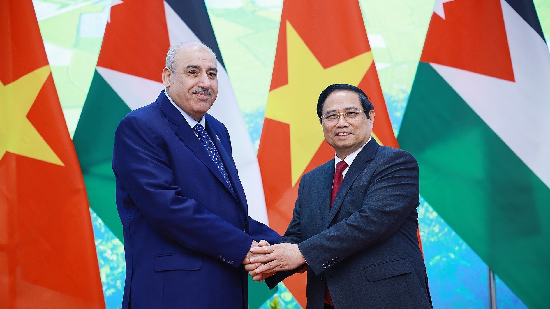 Thủ tướng Phạm Minh Chính hội kiến Chủ tịch Hạ viện Vương quốc Hashemite Jordan