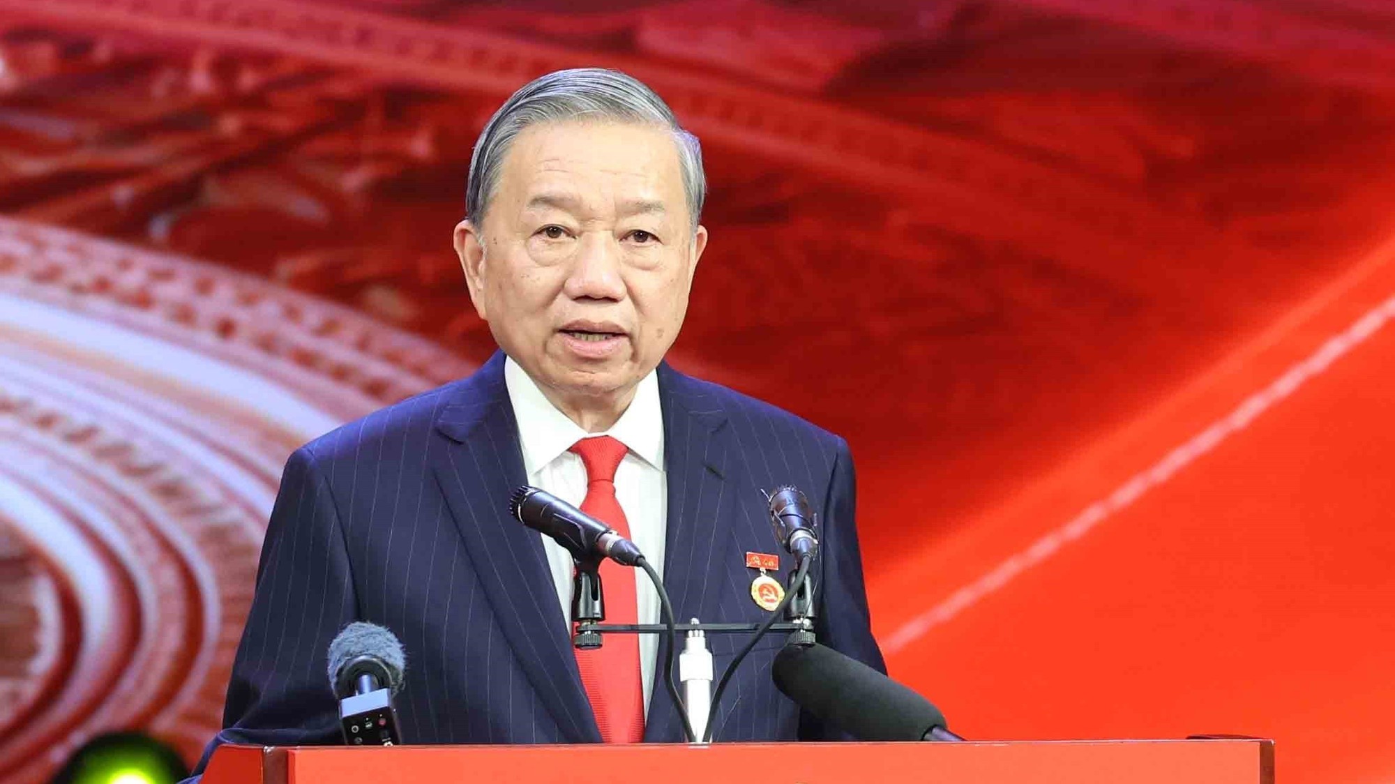 Tổng Bí thư Tô Lâm dự Lễ tuyên dương Bí thư chi bộ xuất sắc và trao giải Búa liềm vàng