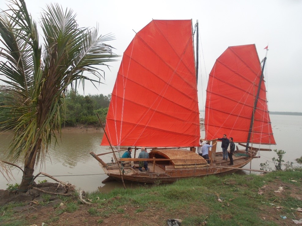 Những con thuyền khảo cổ vớt sông - Ảnh 2.