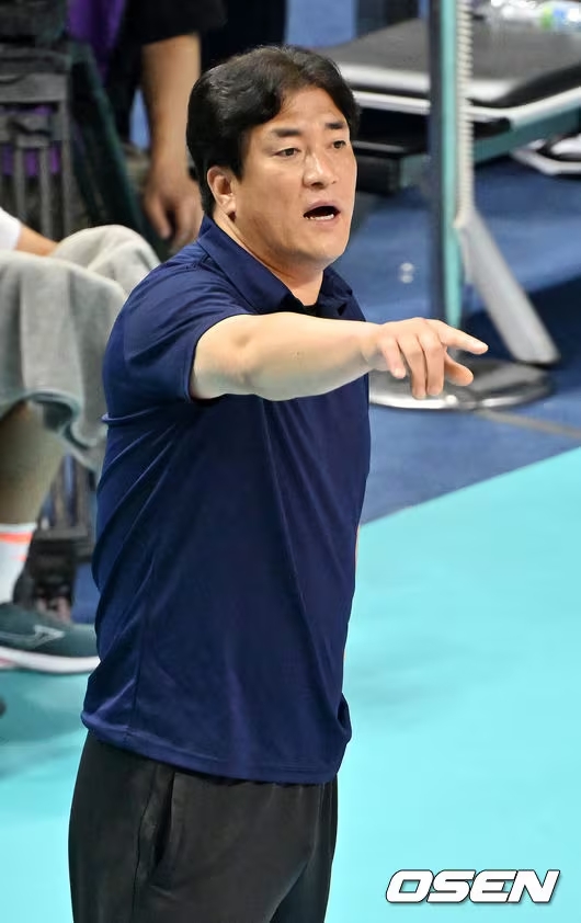 Ông Cha Sang Hyun chính thức được lựa chọn làm HLV tuyển bóng chuyền nữ Hàn Quốc