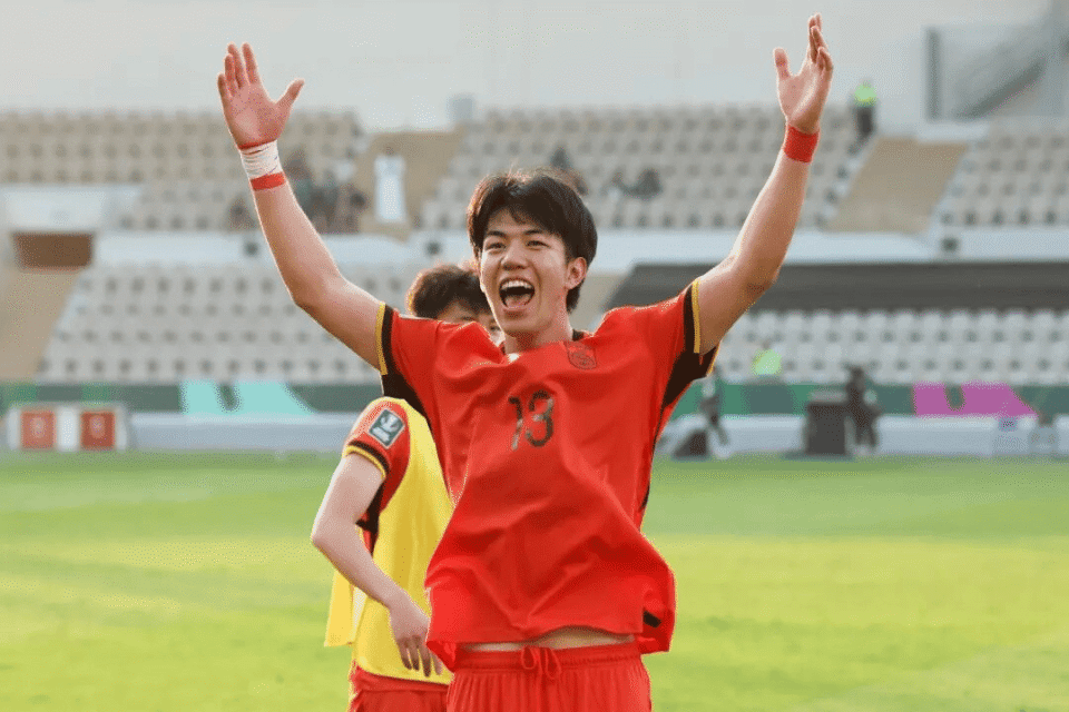 Sao U23 Trung Quốc nhắc lại trận thắng U23 Việt Nam, thổ lộ giấc mơ World Cup - Ảnh 1.