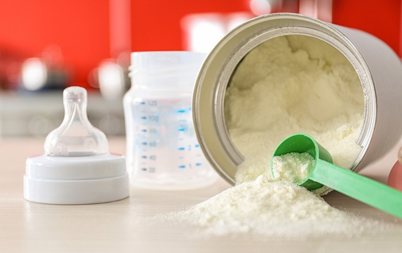 Anh điều tra các trường hợp trẻ em mắc bệnh liên quan sữa công thức bị thu hồi - Ảnh 1.