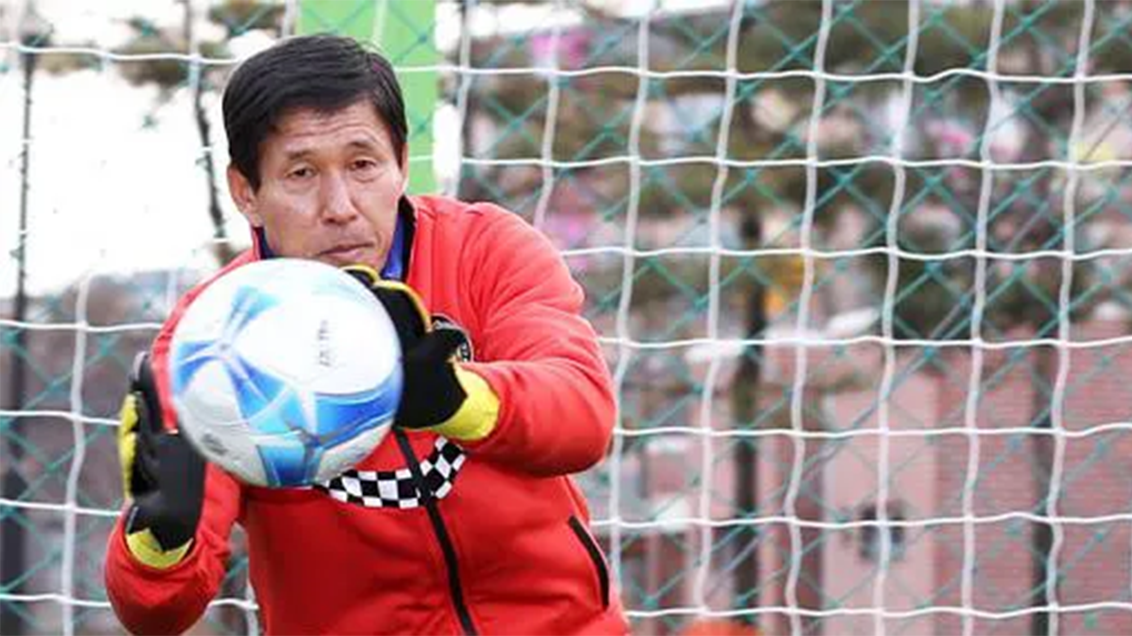 Huyền thoại bóng đá Hàn Quốc Choi In Young