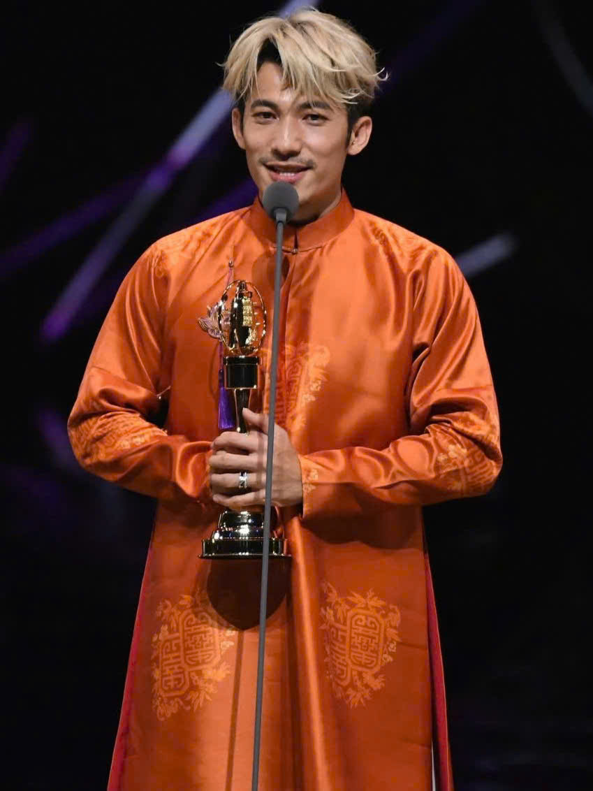 Báo Xuân - Dấu ấn nghệ sĩ Việt Nam ở quốc tế: Chuông vang xứ người - Ảnh 5.