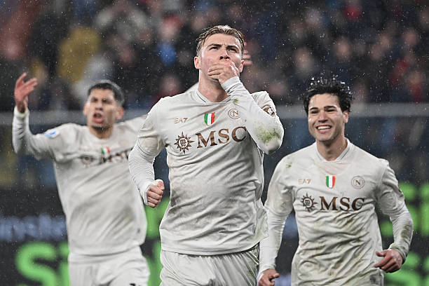 Napoli ngược dòng hạ chủ nhà Genoa 3-2 ở vòng 24 Serie A