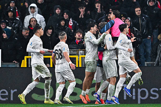 Các cựu sao MU tỏa sáng, Napoli chiến thắng kịch tính ở Serie A - Ảnh 2.