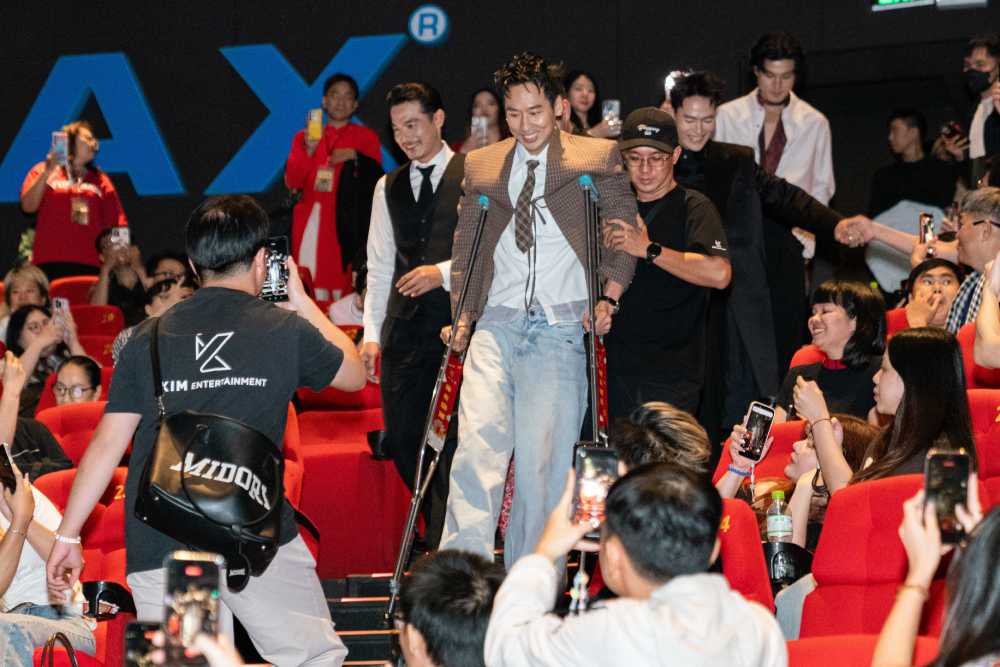 Quách Ngọc Ngoan gây thích thú trong vai ông trùm giang hồ si tình - Ảnh 2.