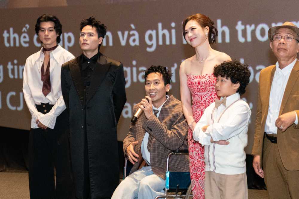 Quách Ngọc Ngoan gây thích thú trong vai ông trùm giang hồ si tình - Ảnh 3.