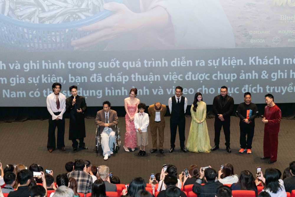 Quách Ngọc Ngoan gây thích thú trong vai ông trùm giang hồ si tình - Ảnh 1.