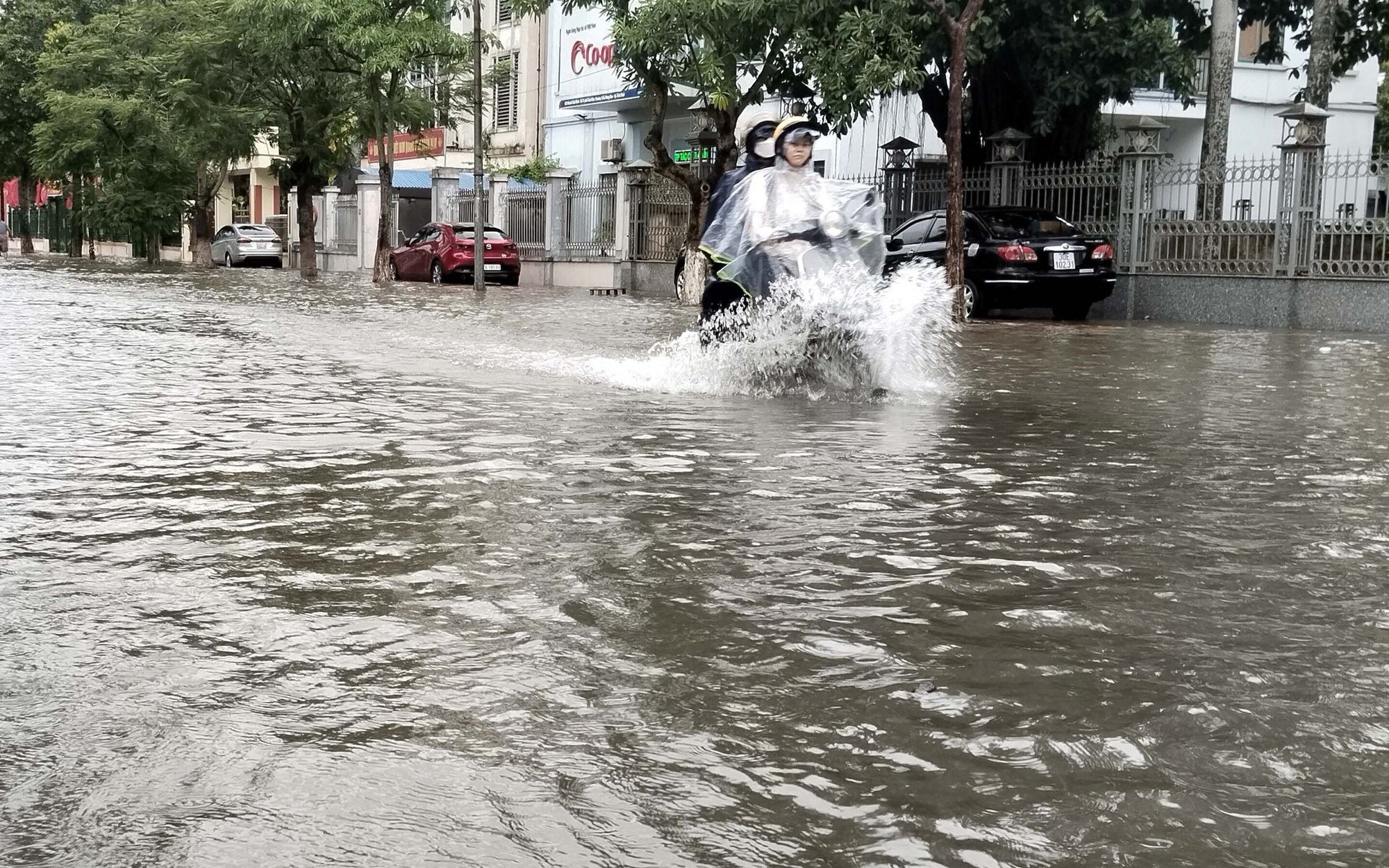Không khí lạnh, Hà Tĩnh đến Đà Nẵng và Quảng Ngãi đến Gia Lai có nơi mưa to