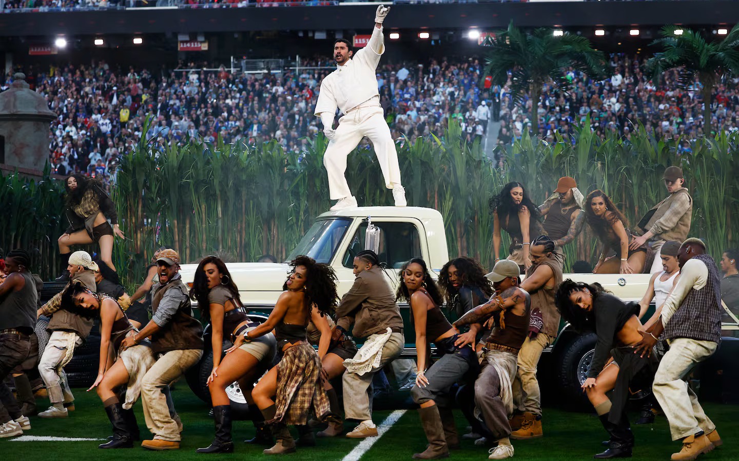 Bad Bunny và khoảnh khắc lịch sử tại Super Bowl 2026