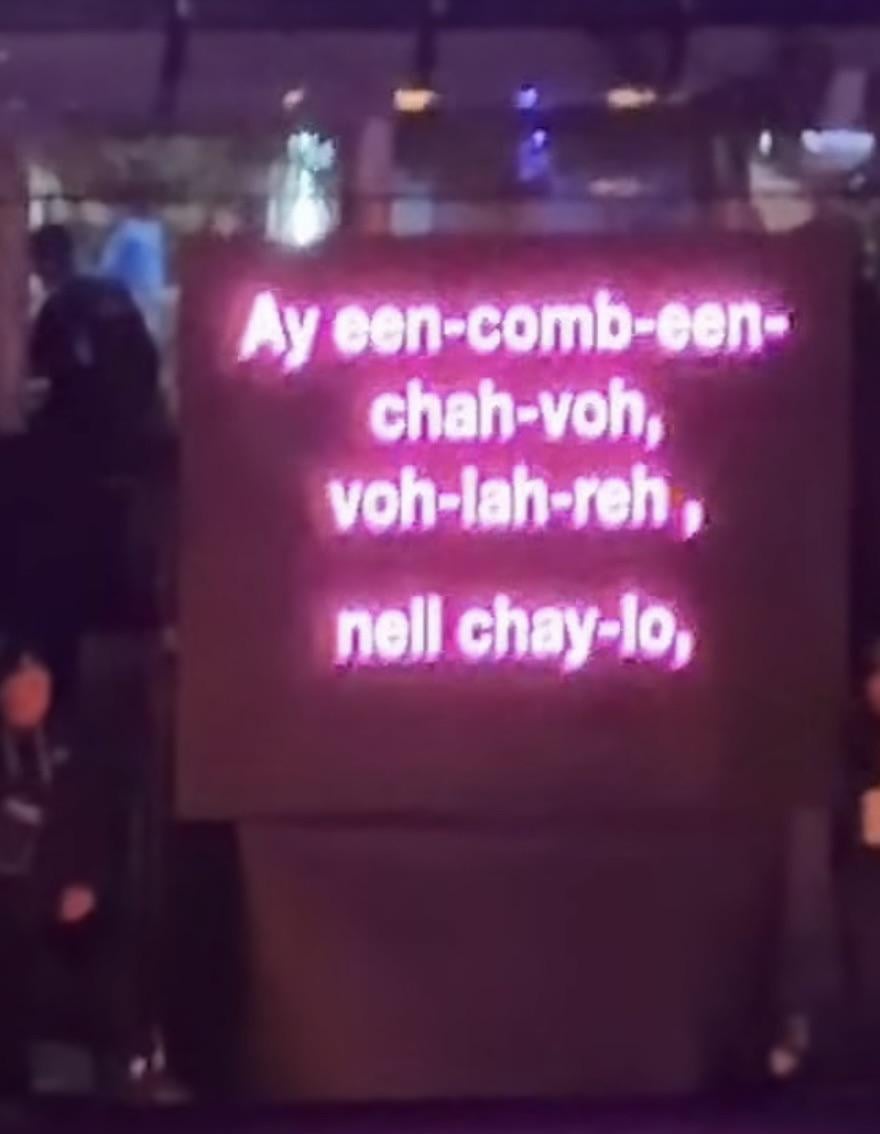 Trình diễn xuất sắc ở lễ khai mạc Olympic mùa Đông 2026, Mariah Carey bị nghi... hát nhép - Ảnh 2.