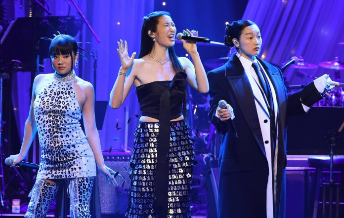 Giải Âm nhạc BRIT 2026: Olivia Dean thắng đậm với 4 giải thưởng, Rosé Blackpink làm nên lịch sử cho K-pop - Ảnh 7. Giải Âm nhạc BRIT 2026: Olivia Dean thắng đậm với 4 giải thưởng, Rosé Blackpink làm nên lịch sử cho K-pop - Ảnh 7.