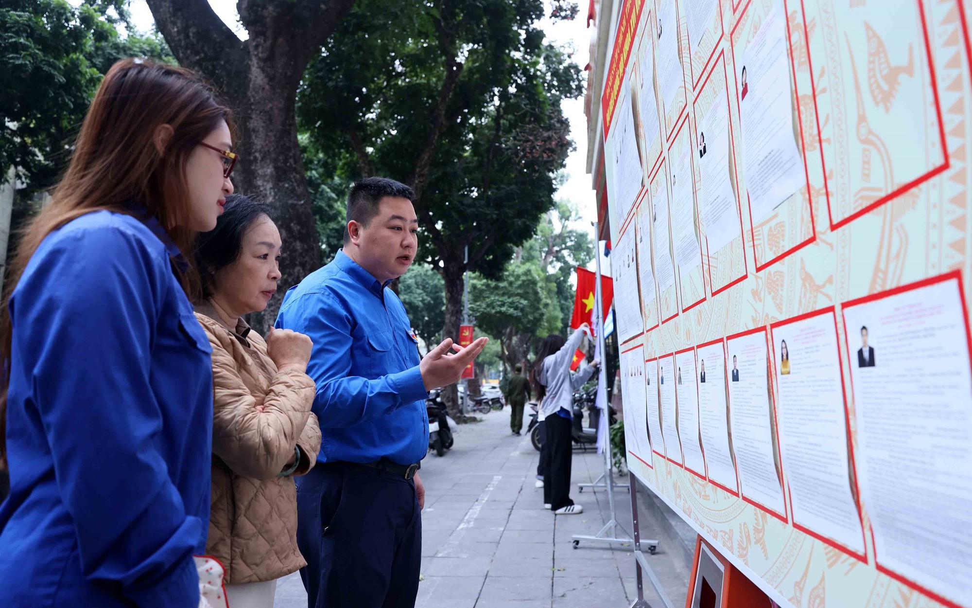 Bầu cử Quốc hội và HĐND: Truyền thông, học giả quốc tế đánh giá cao ý nghĩa của sự kiện