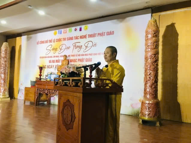 Hồ Quỳnh Hương xuất hiện trong album Kinh Phật, khởi động cuộc thi "Sáng Đạo Trong Đời" - Ảnh 2.