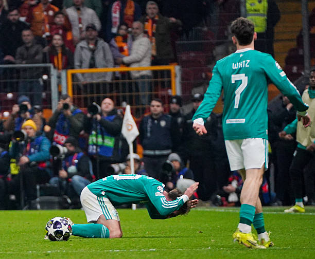 Liverpool nhận thất bại 0-1 trước Galatasaray và có nguy cơ bị loại sớm ở Champions League