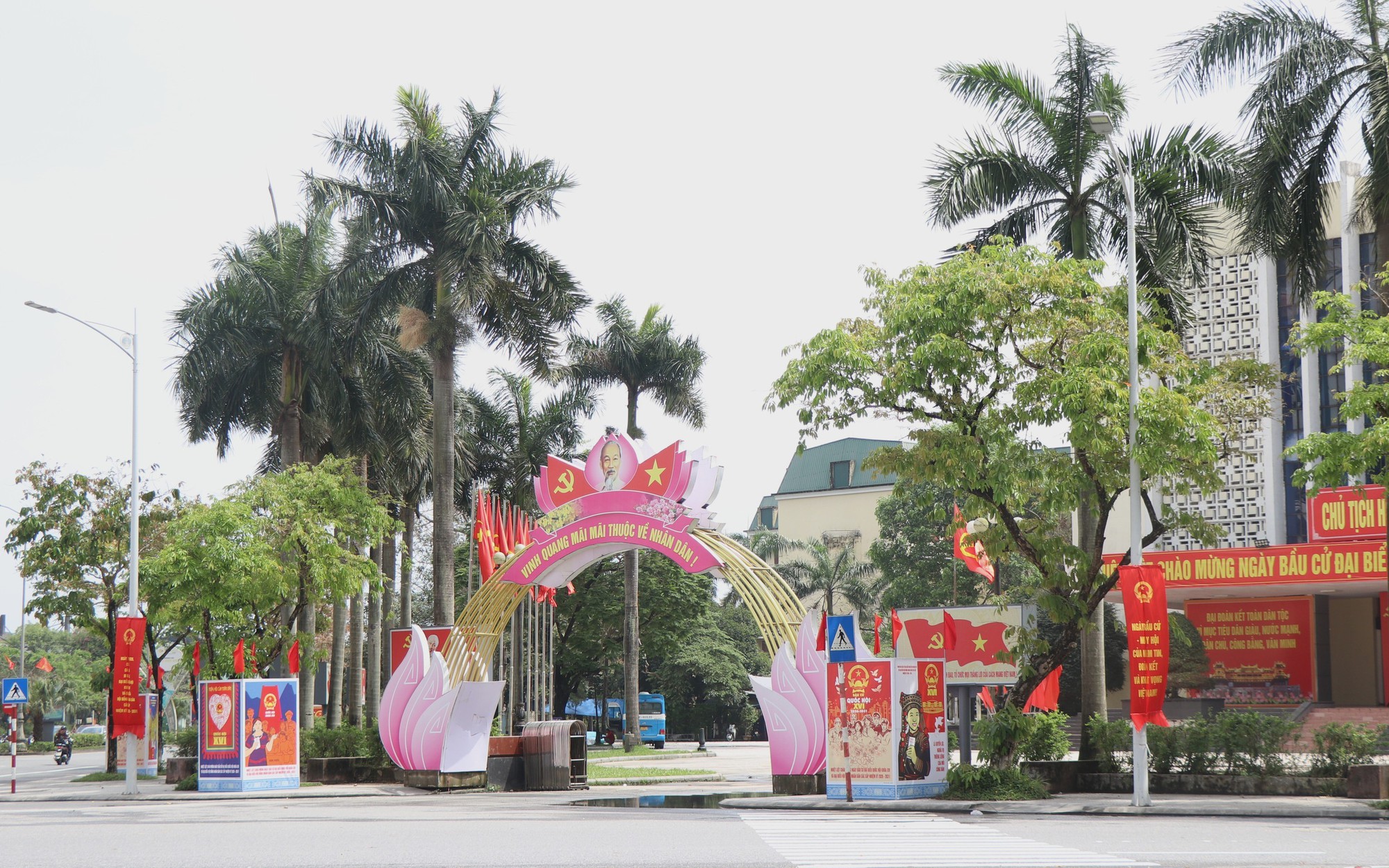 Bầu cử Quốc hội và HĐND: Sức mạnh của lòng dân và tương lai đất nước